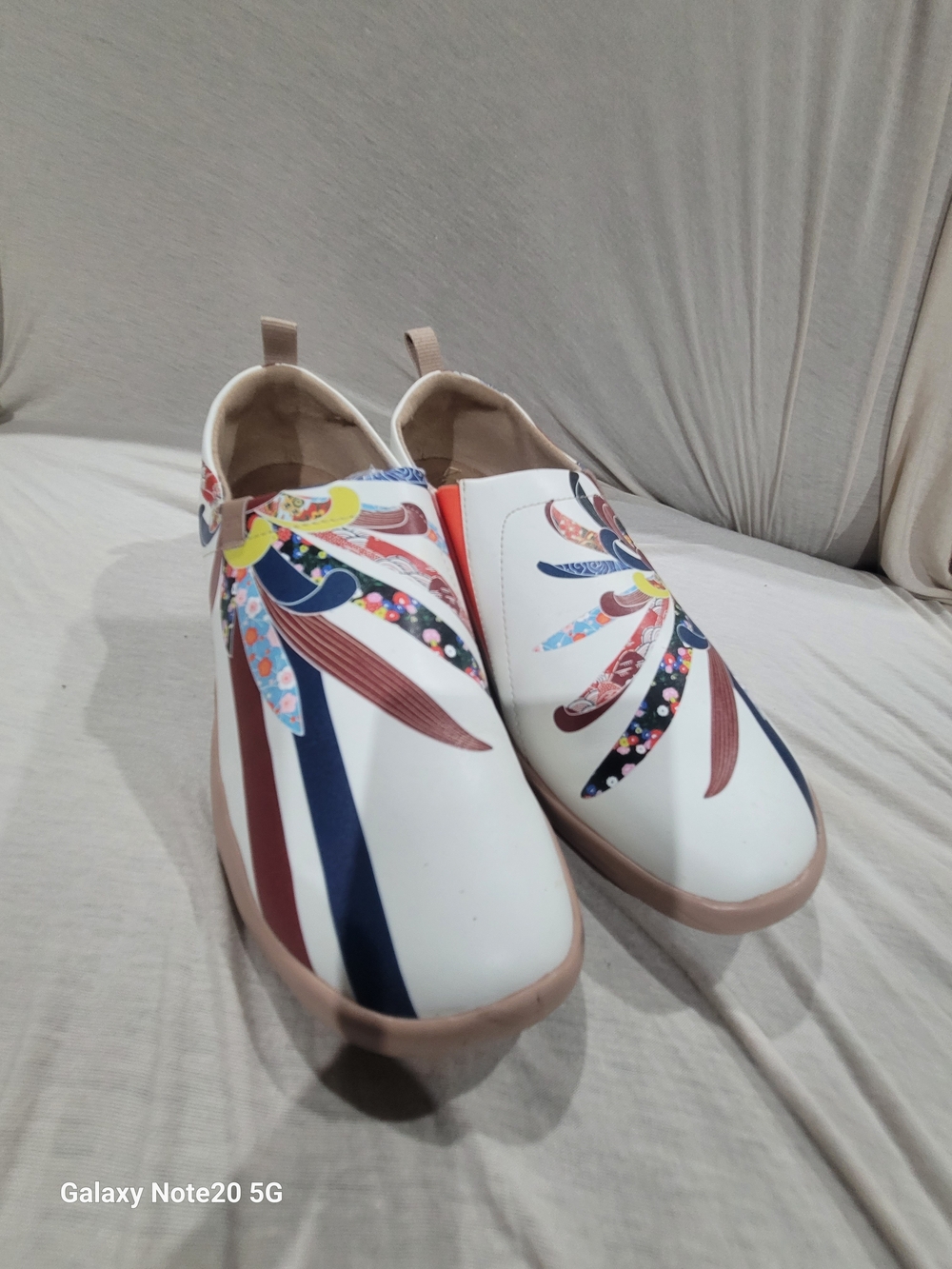 UIN Toledo Art Printed Casual Slip-On Walking Shoes EUC Sz 10.5
